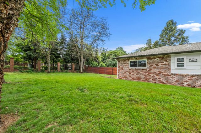 3517 Bajamont Way, Carmichael, CA 95608