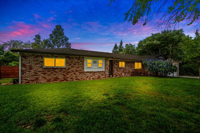 3517 Bajamont Way, Carmichael, CA 95608