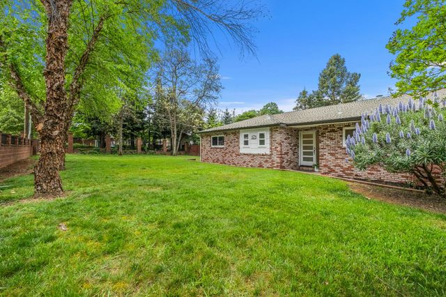 3517 Bajamont Way, Carmichael, CA 95608