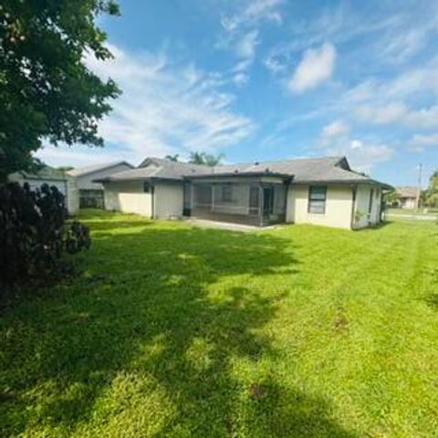 251 Las Palmas Street, Royal Palm Beach, FL 33411