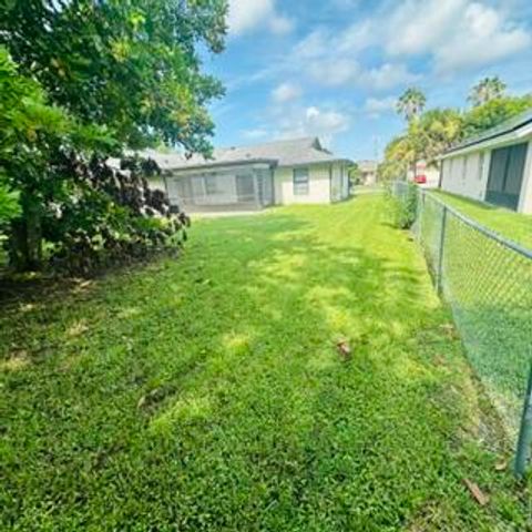 251 Las Palmas Street, Royal Palm Beach, FL 33411