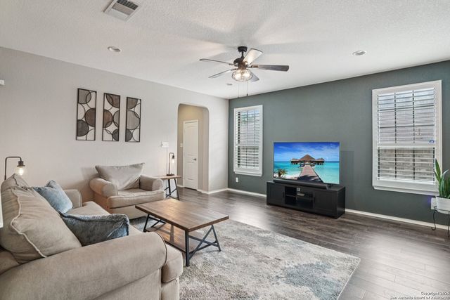 4550 Echo Grove, San Antonio, TX 78259
