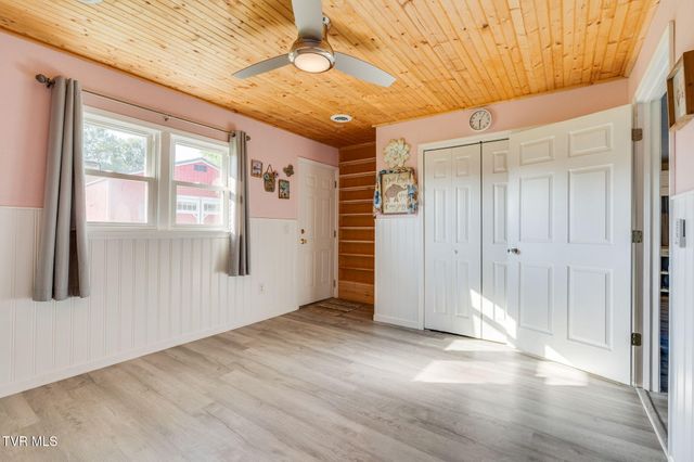 402 Silver Lake Road, Church Hill, TN 37642