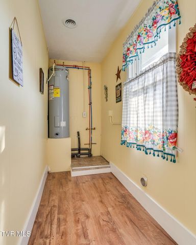 402 Silver Lake Road, Church Hill, TN 37642