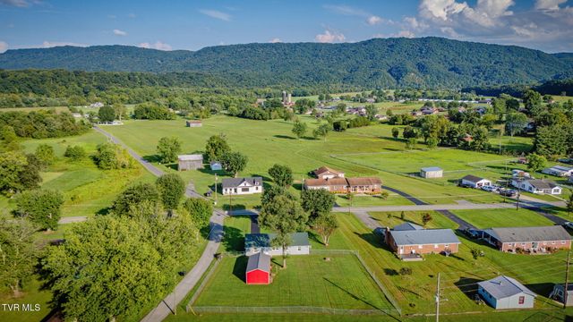 402 Silver Lake Road, Church Hill, TN 37642