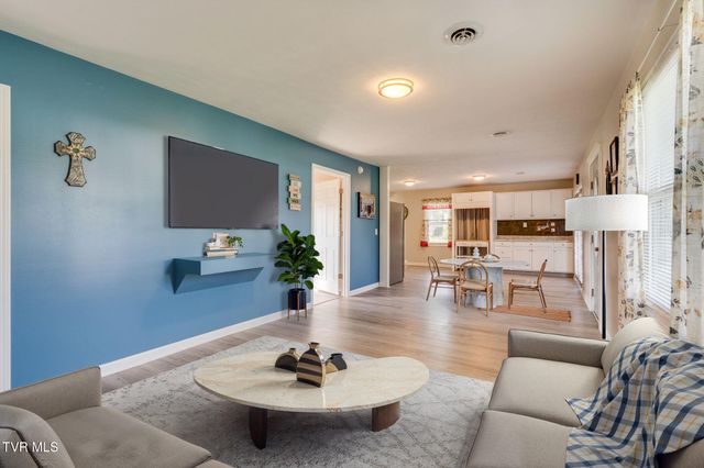 402 Silver Lake Road, Church Hill, TN 37642