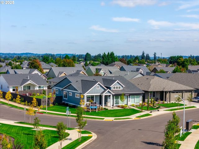 1243 Se 18th Ave, Canby, OR 97013