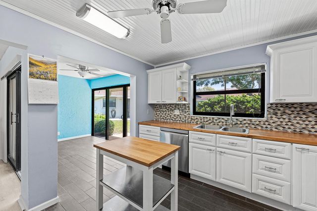 9890 Papaya Tree Trail A, Boynton Beach, FL 33436