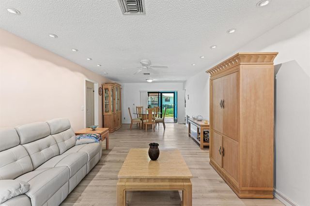 9890 Papaya Tree Trail A, Boynton Beach, FL 33436