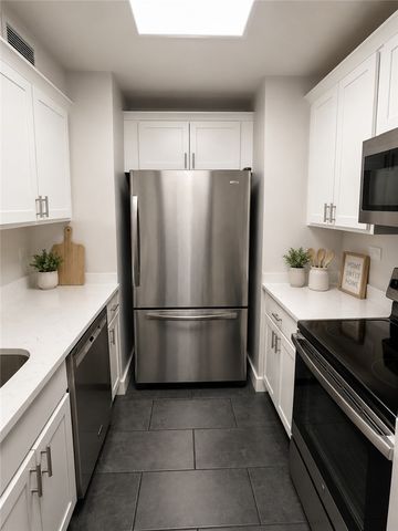 112 Washington Place 8A, Downtown Pgh, PA 15219
