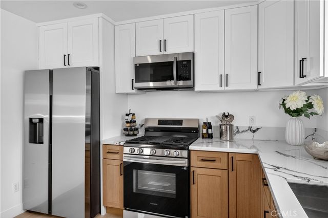 1112 E 102nd Street, Los Angeles, CA 90002