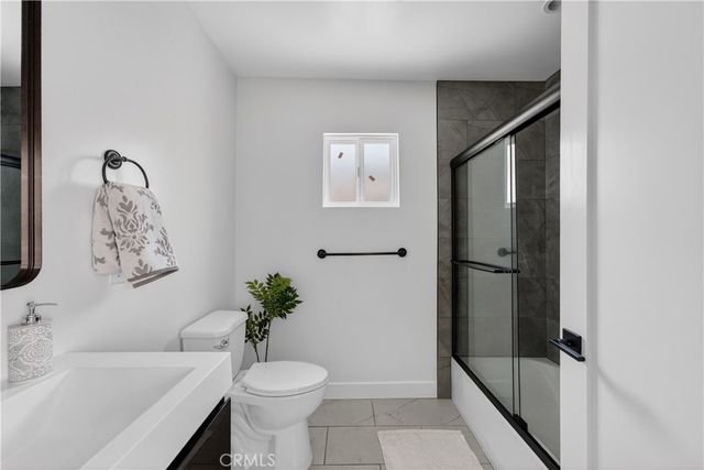 1112 E 102nd Street, Los Angeles, CA 90002