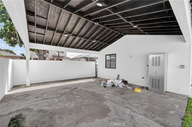 1112 E 102nd Street, Los Angeles, CA 90002