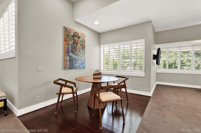 270 Martell Drive, Bloomfield Hills, MI 48304