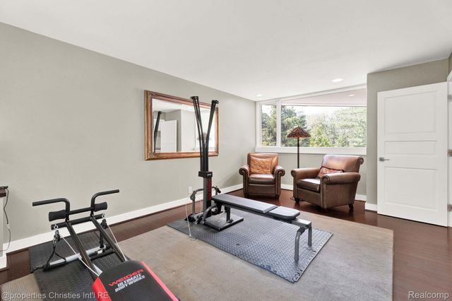 270 Martell Drive, Bloomfield Hills, MI 48304