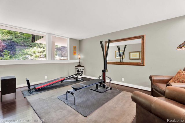 270 Martell Drive, Bloomfield Hills, MI 48304