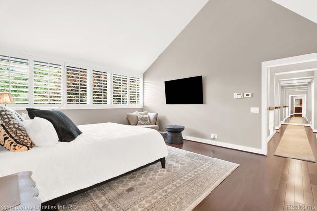 270 Martell Drive, Bloomfield Hills, MI 48304