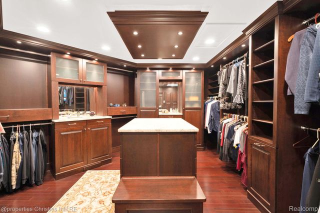 270 Martell Drive, Bloomfield Hills, MI 48304