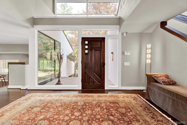 270 Martell Drive, Bloomfield Hills, MI 48304