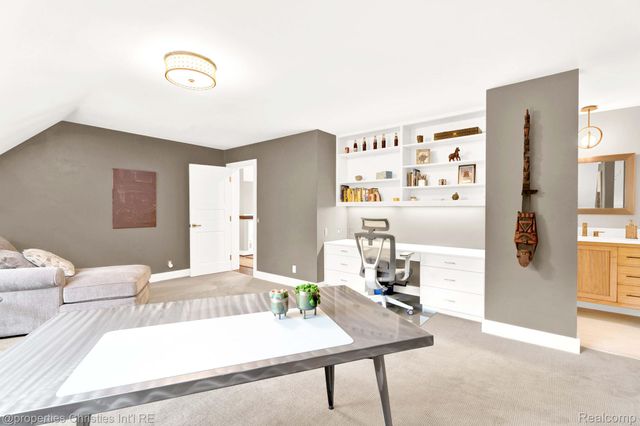 270 Martell Drive, Bloomfield Hills, MI 48304