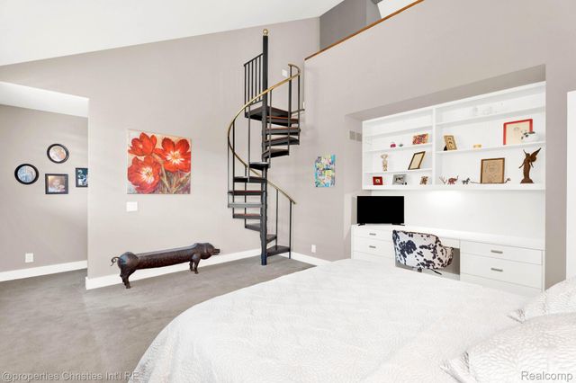 270 Martell Drive, Bloomfield Hills, MI 48304