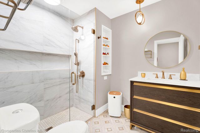 270 Martell Drive, Bloomfield Hills, MI 48304