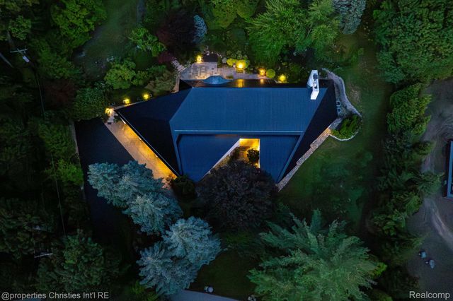 270 Martell Drive, Bloomfield Hills, MI 48304