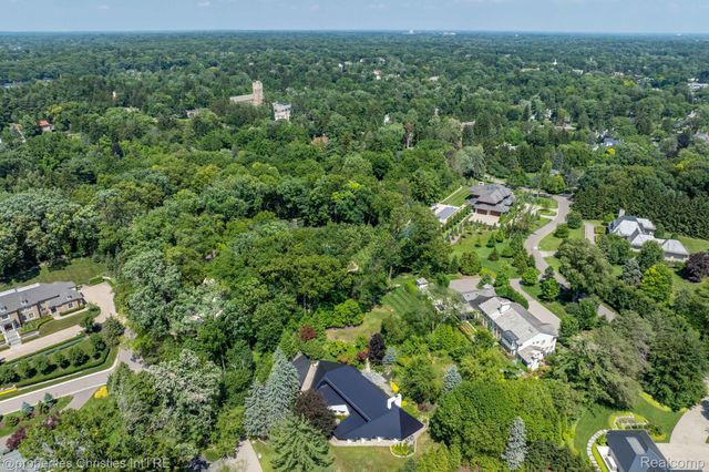 270 Martell Drive, Bloomfield Hills, MI 48304