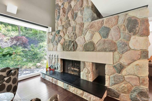 270 Martell Drive, Bloomfield Hills, MI 48304