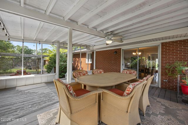 306 Shamrock Drive, Wilmington, NC 28409