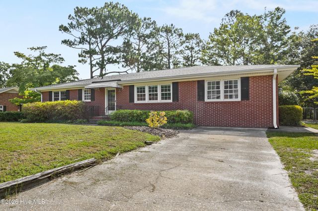 306 Shamrock Drive, Wilmington, NC 28409