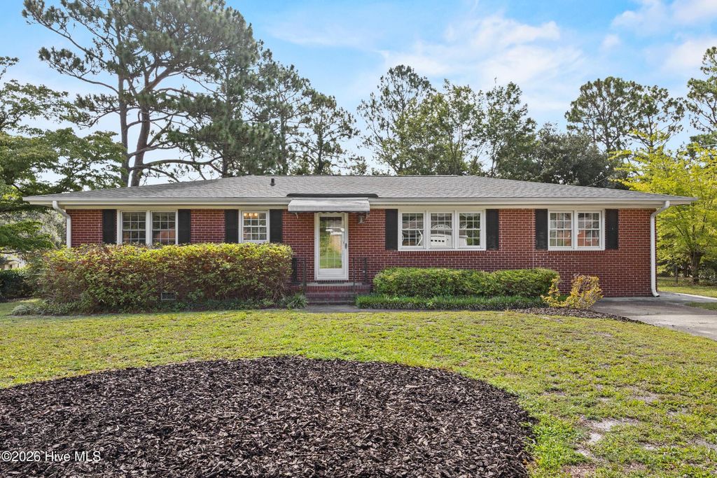 306 Shamrock Drive, Wilmington, NC 28409