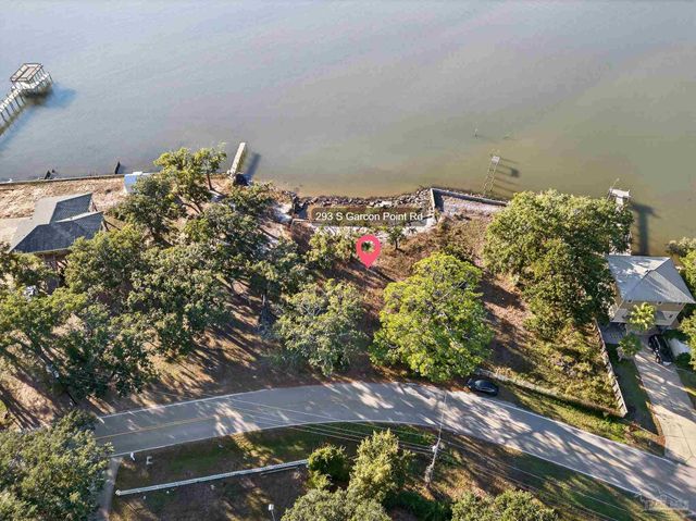 293 S Garcon Point Rd, Milton, FL 32583