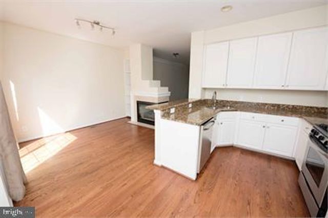 6002 LINCOLNIA RD, Alexandria, VA 22312
