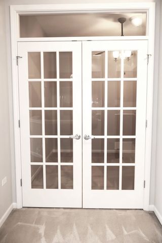 390 S Western Avenue 702, Des Plaines, IL 60016