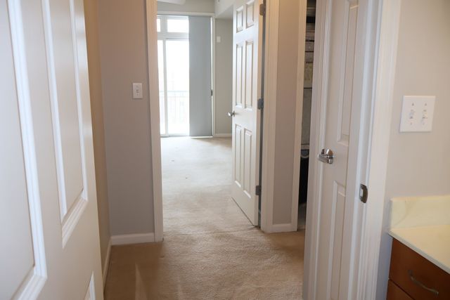 390 S Western Avenue 702, Des Plaines, IL 60016