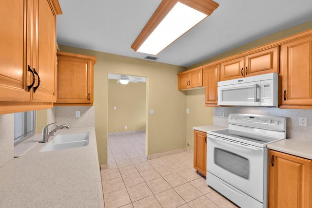 1501 NW 87th Lane, Plantation, FL 33322