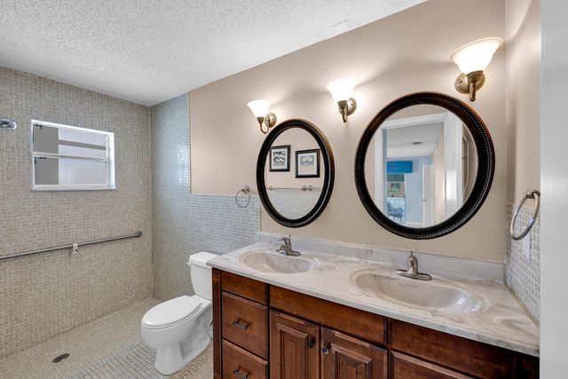 1501 NW 87th Lane, Plantation, FL 33322