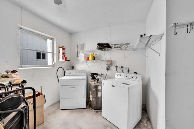 1501 NW 87th Lane, Plantation, FL 33322