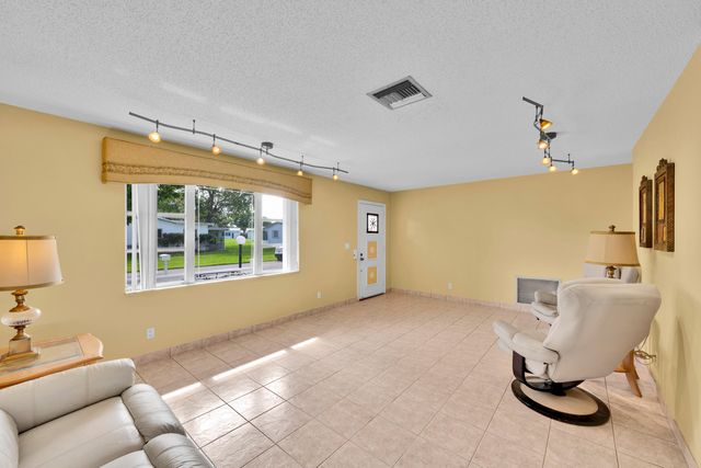 1501 NW 87th Lane, Plantation, FL 33322