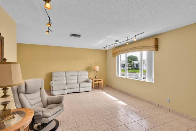 1501 NW 87th Lane, Plantation, FL 33322