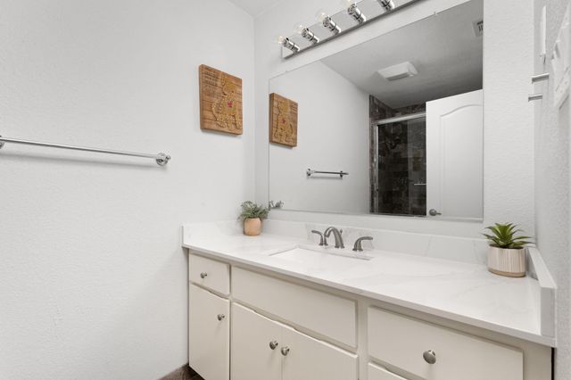 13805 Skyline DR, Austin, TX 78732