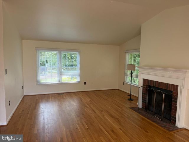 10600 WELLINGTON ST, Fredericksburg, VA 22407