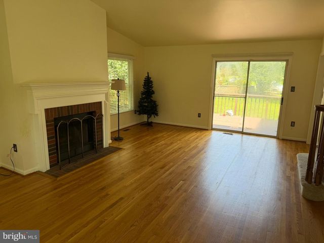 10600 WELLINGTON ST, Fredericksburg, VA 22407
