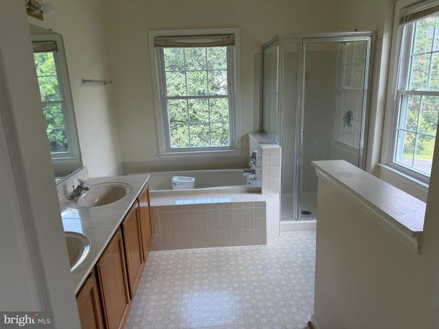 10600 WELLINGTON ST, Fredericksburg, VA 22407
