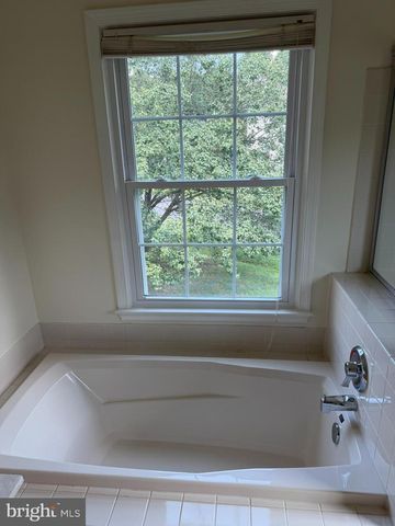 10600 WELLINGTON ST, Fredericksburg, VA 22407