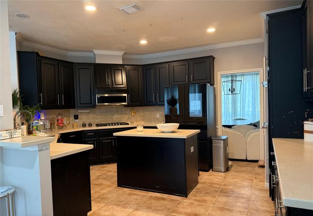 8810 Pecan Springs Drive, Houston, TX 77040