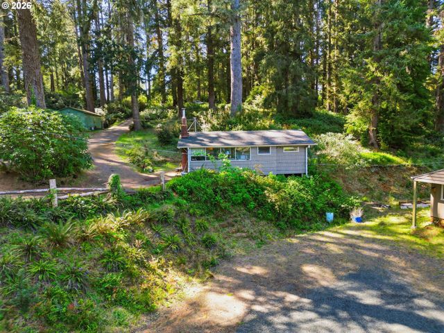 83553 JENSEN Ln, Florence, OR 97439