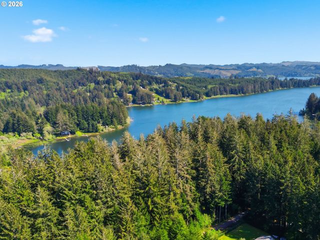 83553 JENSEN Ln, Florence, OR 97439