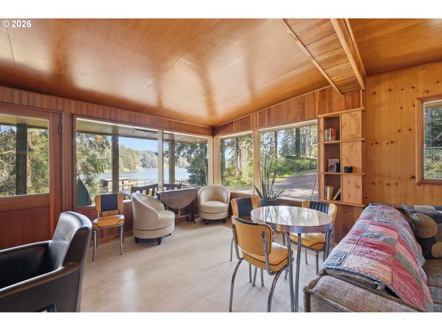 83553 JENSEN Ln, Florence, OR 97439